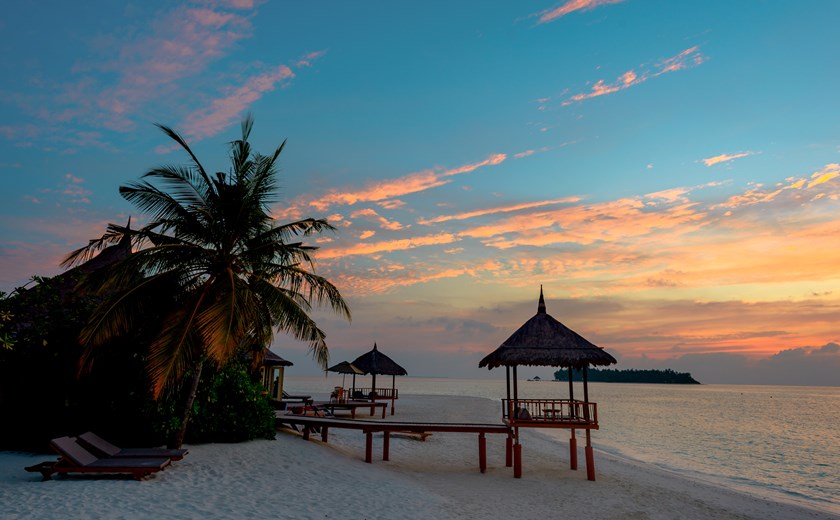 Banyan Tree Vabbinfaru Our Moments Package