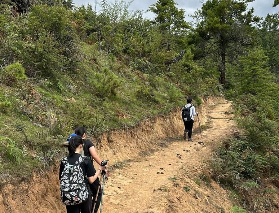 Youth Trekking In Bhutan 1