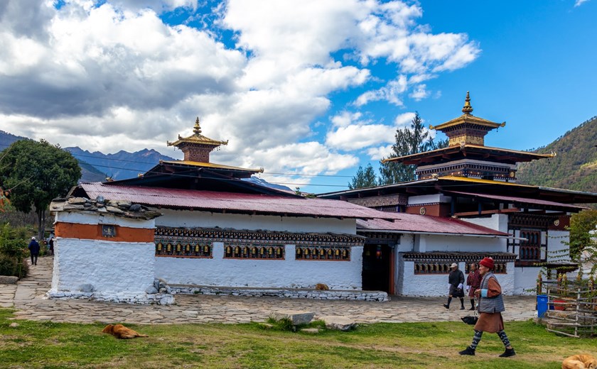7D6N Bhutan Insider Experience with James Low