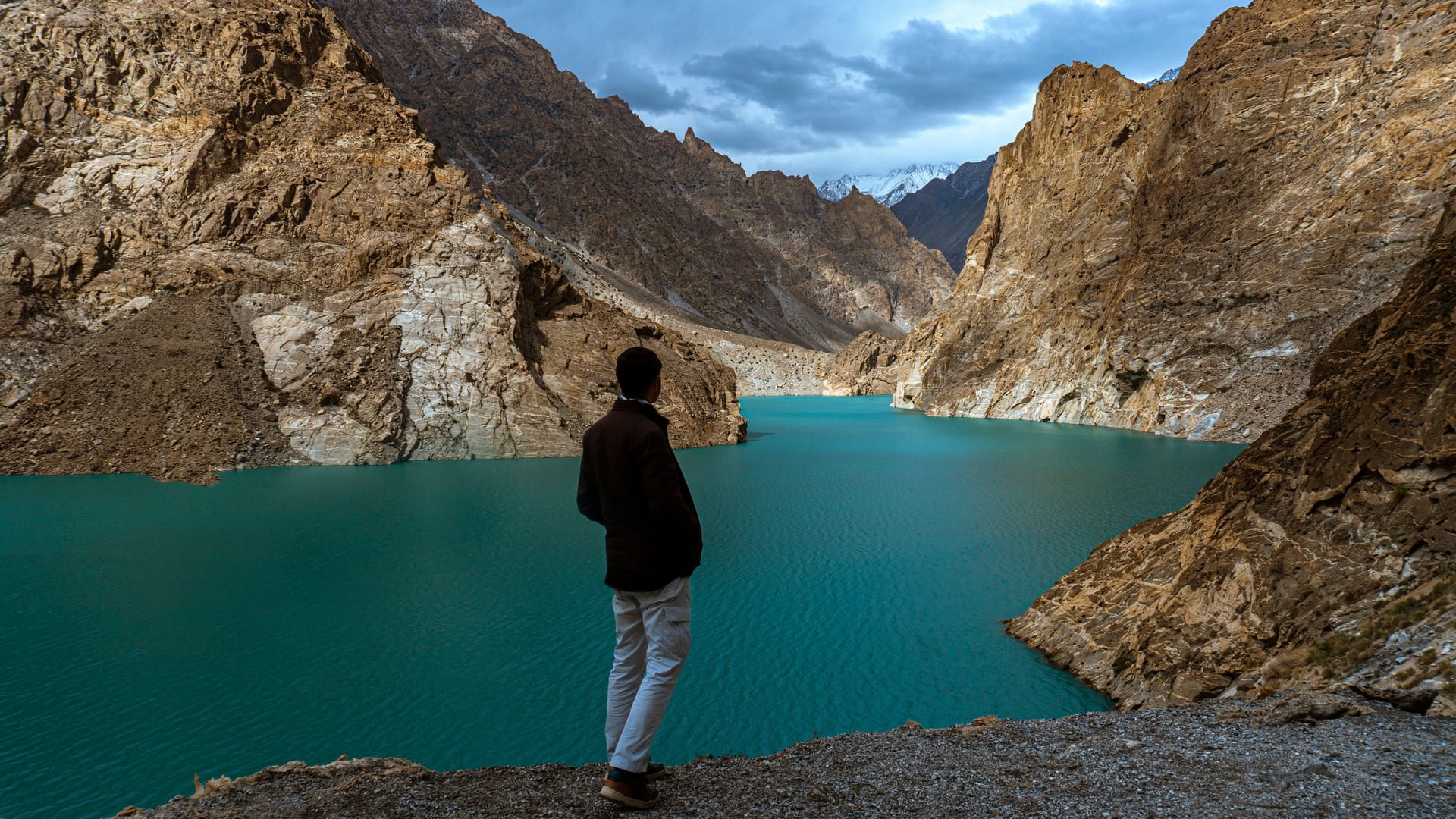 Attabad Lake Traveller View