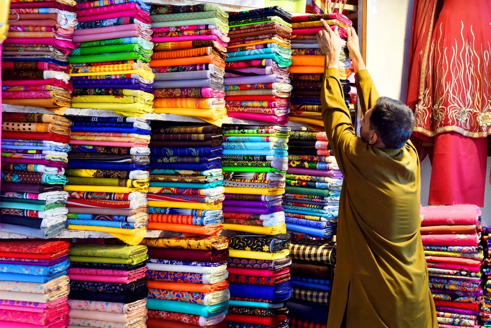 Multan Fabric Market