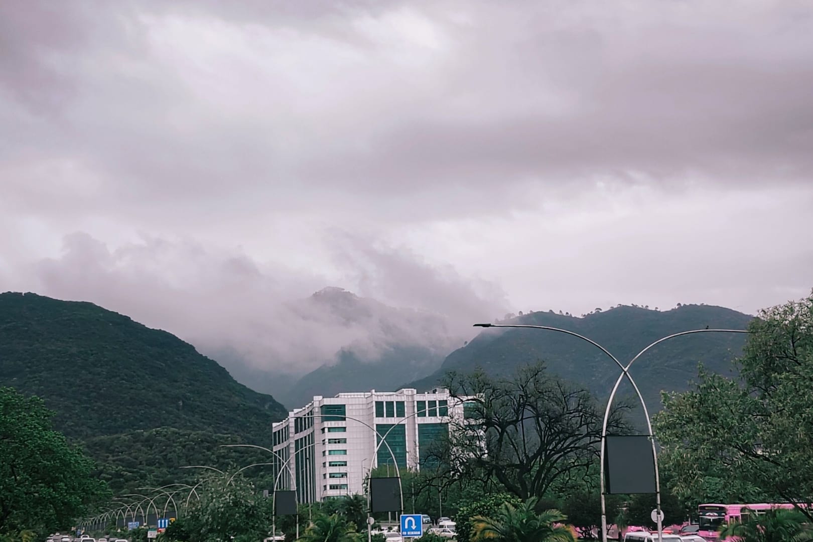 Islamabad Jinnah Avenue Cloudy