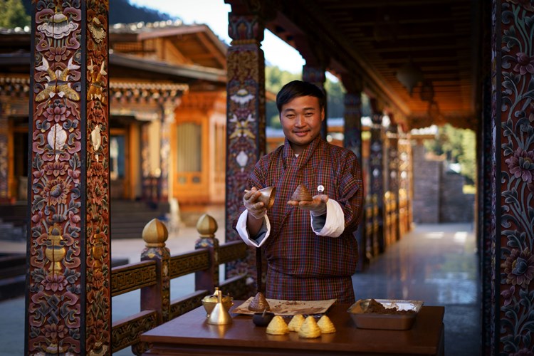 Taj Gangtey Bhutan tsa tsa making