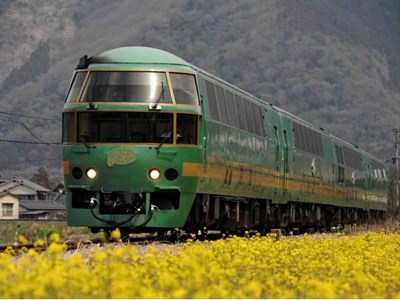 Top 3 Scenic Train Journeys in Kyushu